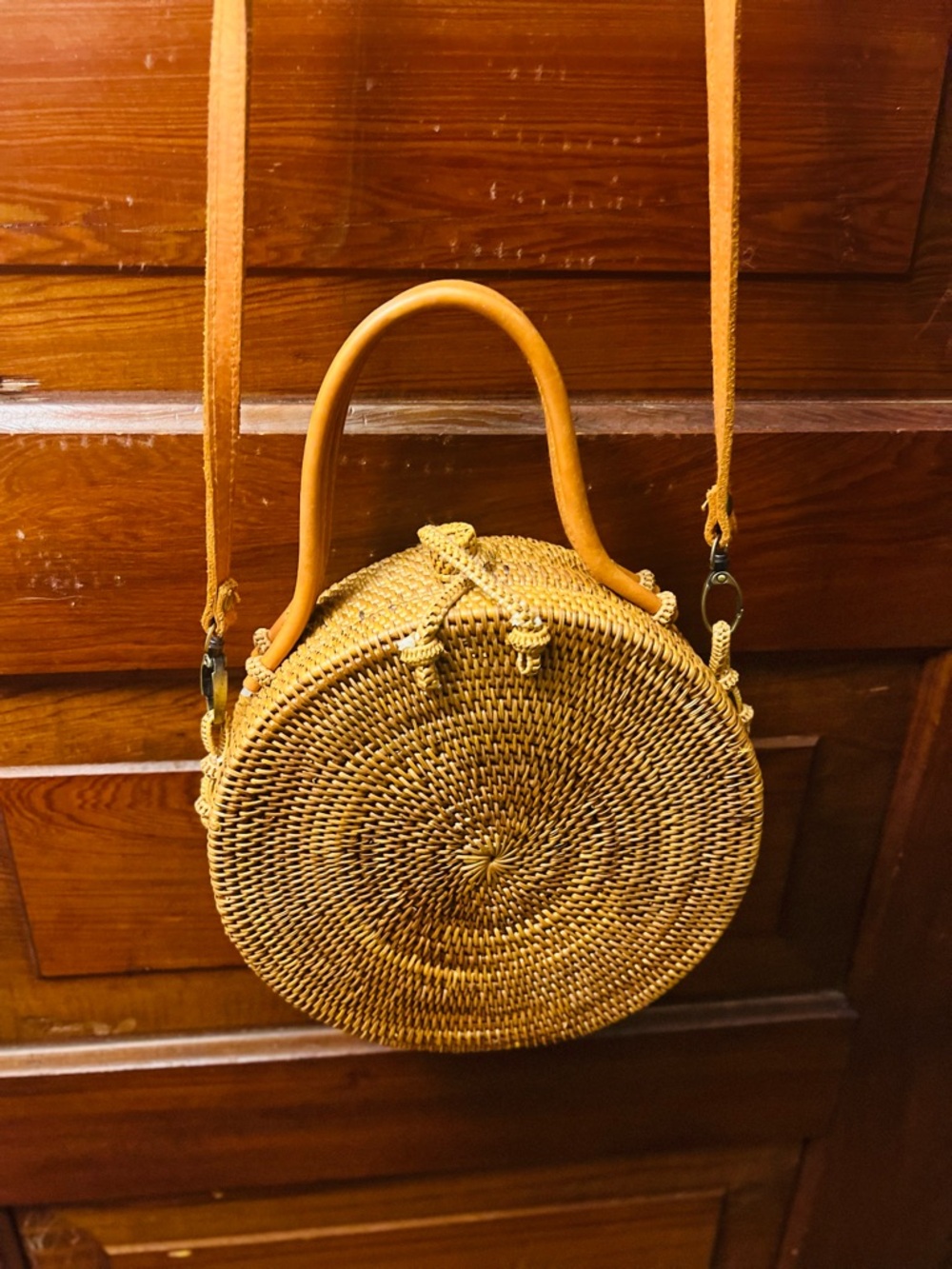 Round Woven Crossbody Bag in Tan
